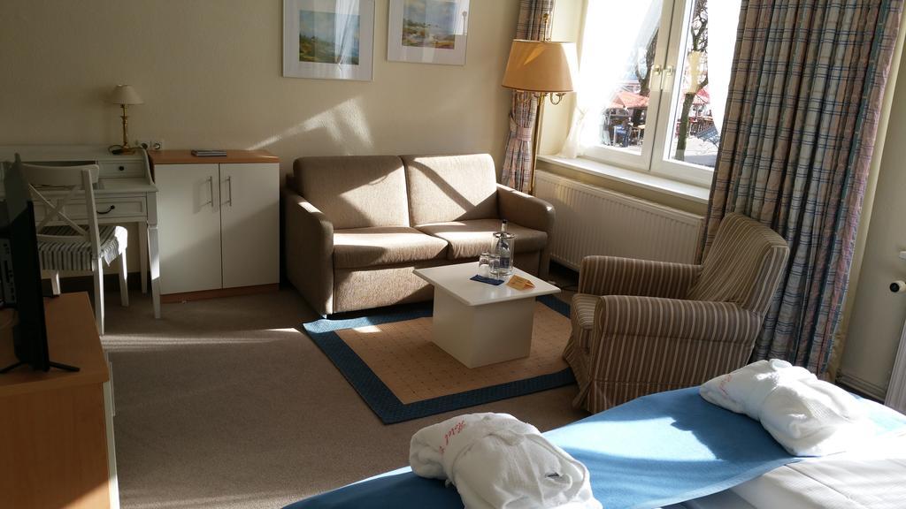Hotel Clausen Westerland Zimmer foto